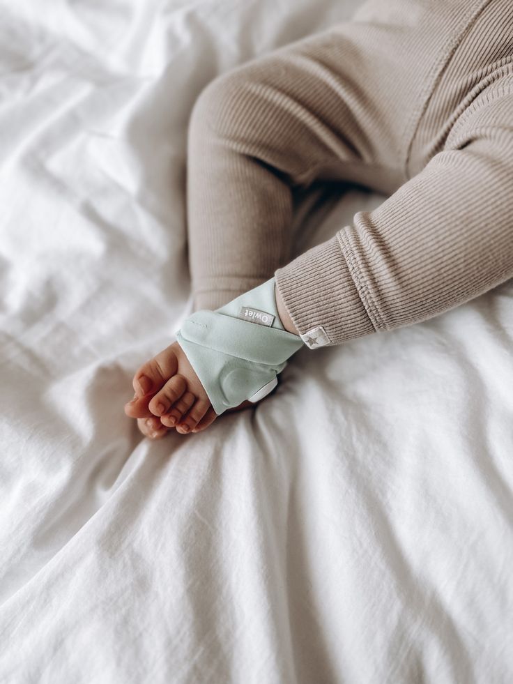 Owlet Smart Sock Baby Monitor 3
